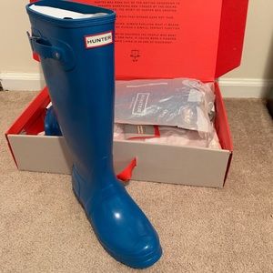 Tall Gloss Rain Boots